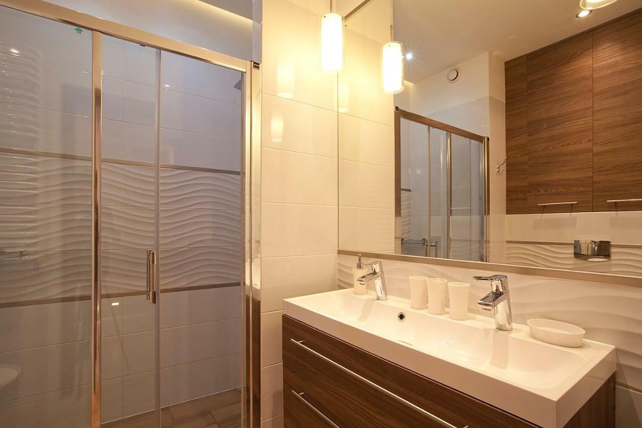 Apartment Sweet *